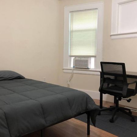 Spacious And Private Apartment With 3 Bedrooms And 1 Bathroom Near Newark International Airport Ewr And New York City Εξωτερικό φωτογραφία