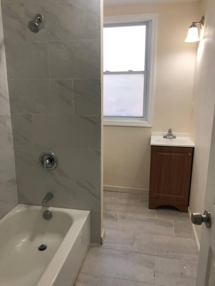 Spacious And Private Apartment With 3 Bedrooms And 1 Bathroom Near Newark International Airport Ewr And New York City Εξωτερικό φωτογραφία