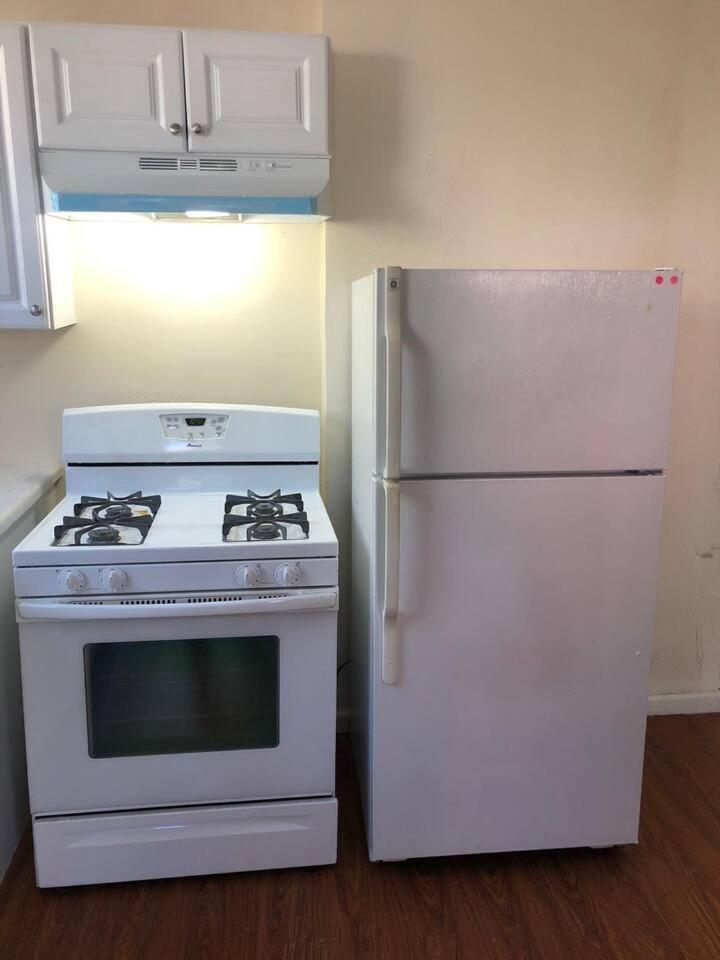 Spacious And Private Apartment With 3 Bedrooms And 1 Bathroom Near Newark International Airport Ewr And New York City Εξωτερικό φωτογραφία